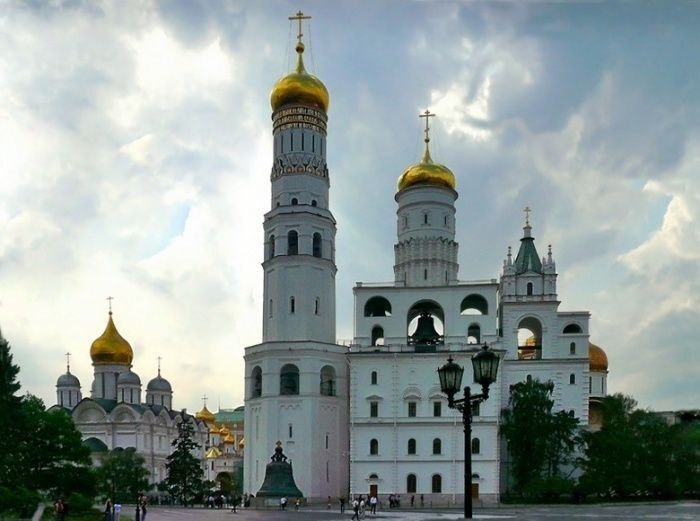 Комплекс колокольни Ивана Великого в Московском Кремле